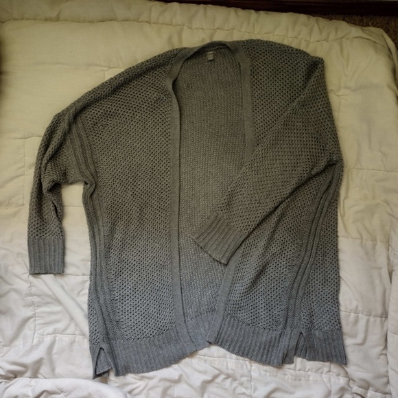 Comfy gray cardigan sweater size L/XL - Picture 3 of 4